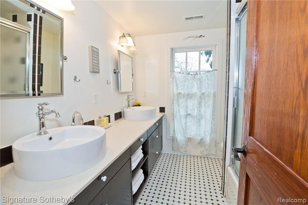32370 Lahser Road Beverly Hills, MI 48025 - Photo 34 of 42