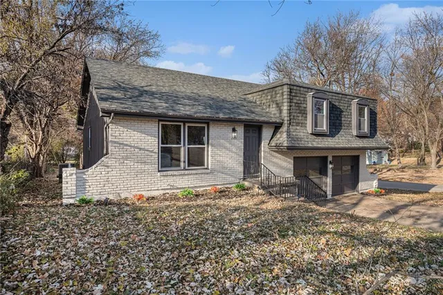 $240,000 | 6020 East 151 Street, Grandview, MO 64030