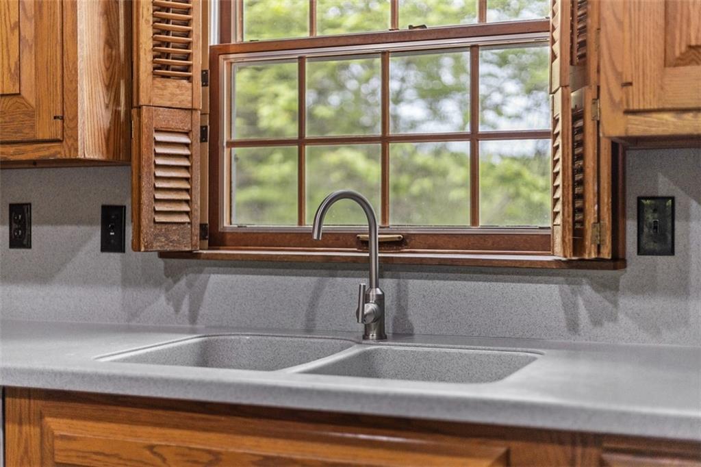 1611 Powers Run Road Pittsburgh, PA 15238 - Photo 16 of 40 Gallery Image 16