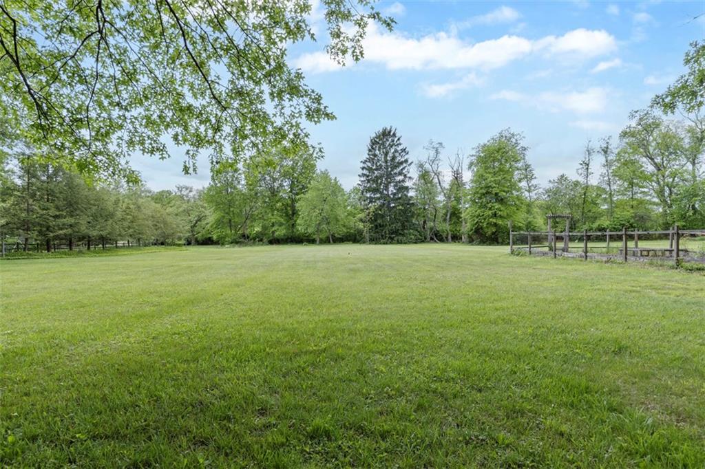 1611 Powers Run Road Pittsburgh, PA 15238 - Photo 2 of 40 Gallery Image 2