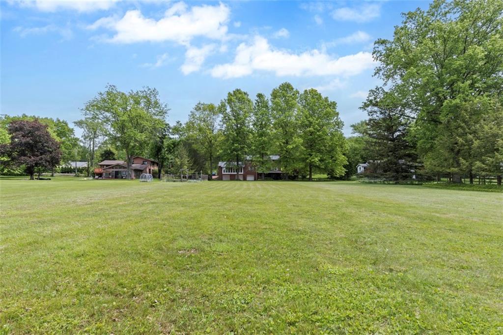 1611 Powers Run Road Pittsburgh, PA 15238 - Photo 36 of 40 Gallery Image 36