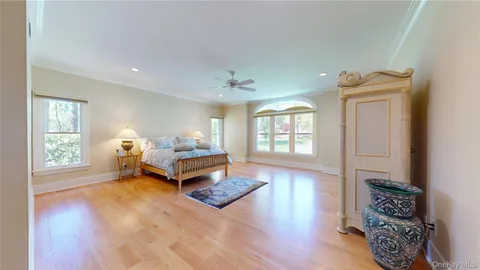 $3,795,000 | 23 Overbrook Lane, Glen Head, NY 11545