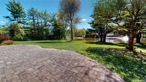 $3,795,000 | 23 Overbrook Lane, Glen Head, NY 11545