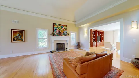 $3,795,000 | 23 Overbrook Lane, Glen Head, NY 11545