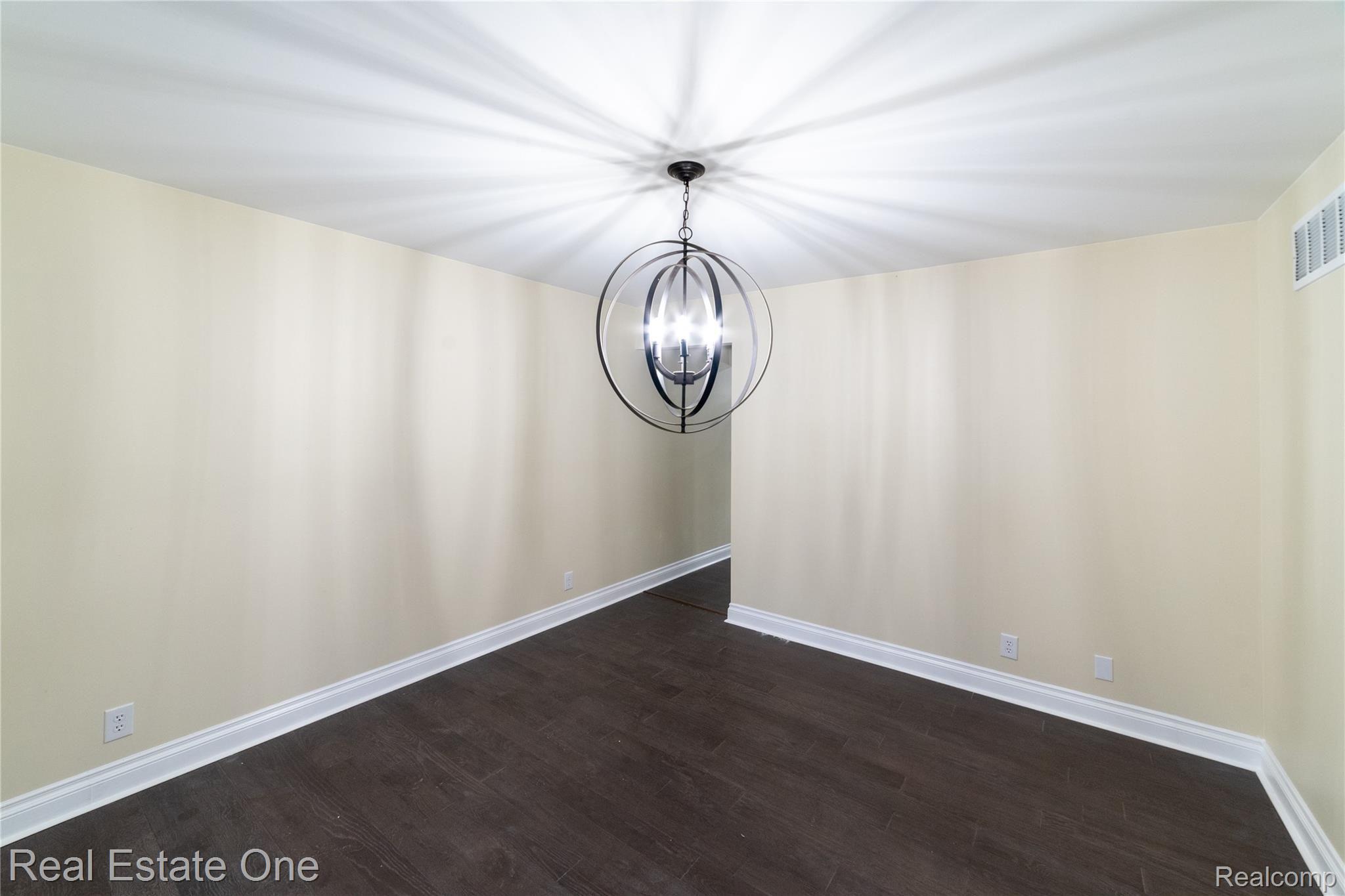 3337 Landview Drive Rochester, MI 48306 - Photo 17 of 64 Landview-23.jpg