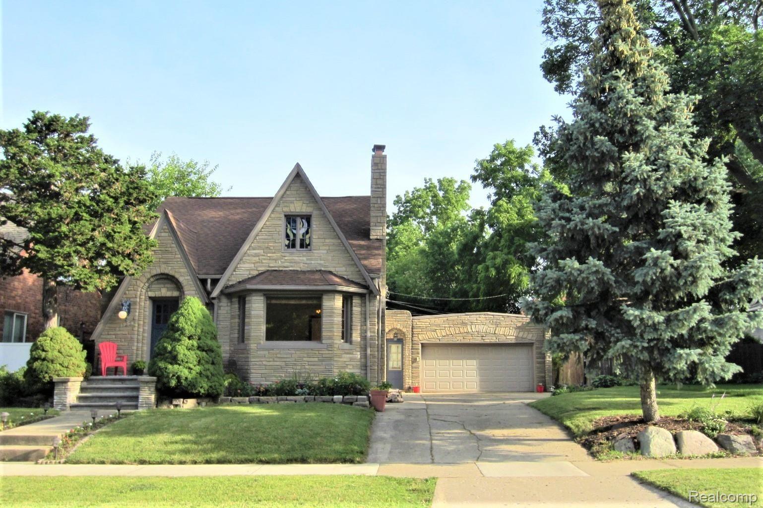 127 Ogemaw Road Pontiac, MI 48341 - Photo 29 of 30 A mini Tudor-style Estate! A joy to tour and a pleasure to own!