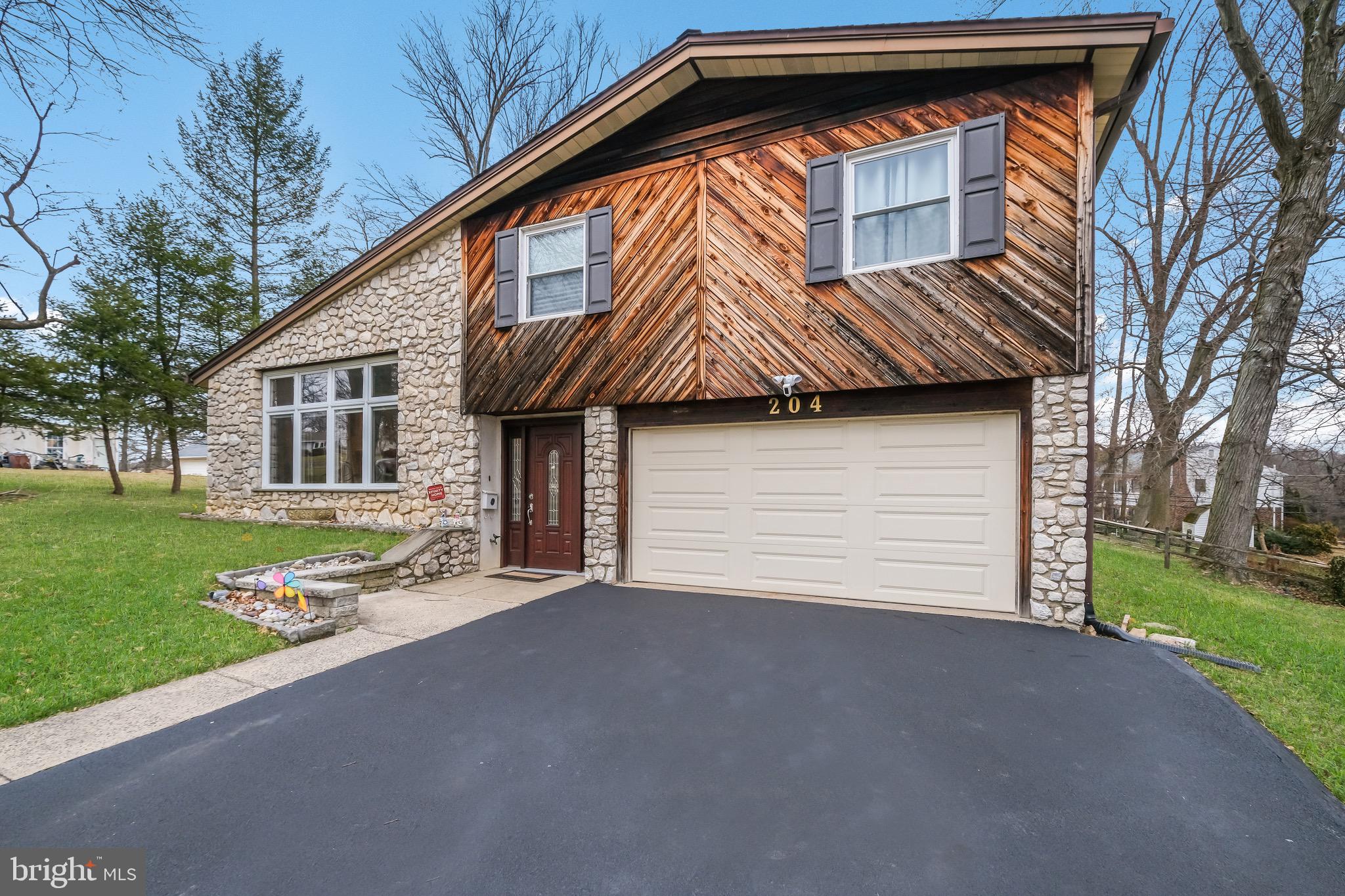 204 Red Barn Road Willow Grove, PA 19090 - Photo 4 of 48 Gallery Image 4