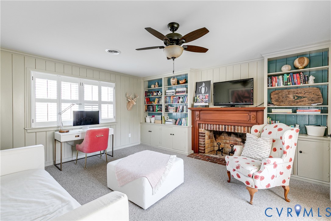 10451 Cherokee Road Richmond, VA 23235 - Photo 26 of 36 2nd floor sitting room/den or office w/ FP