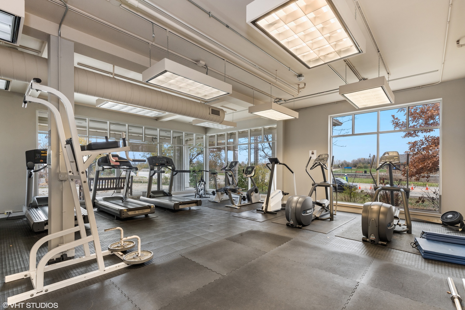 977 Harris Road, Unit 11 Grayslake, IL 60030 - Photo 20 of 30 a view of a room with gym equipment