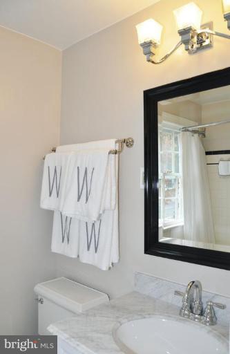 5602 Ridgefield Road Bethesda, MD 20816 - Photo 21 of 25 Bath #1
