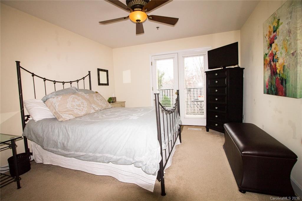 416 Queens Road, Unit 13 Charlotte, NC 28207 - Photo 16 of 24 Gallery Image 16