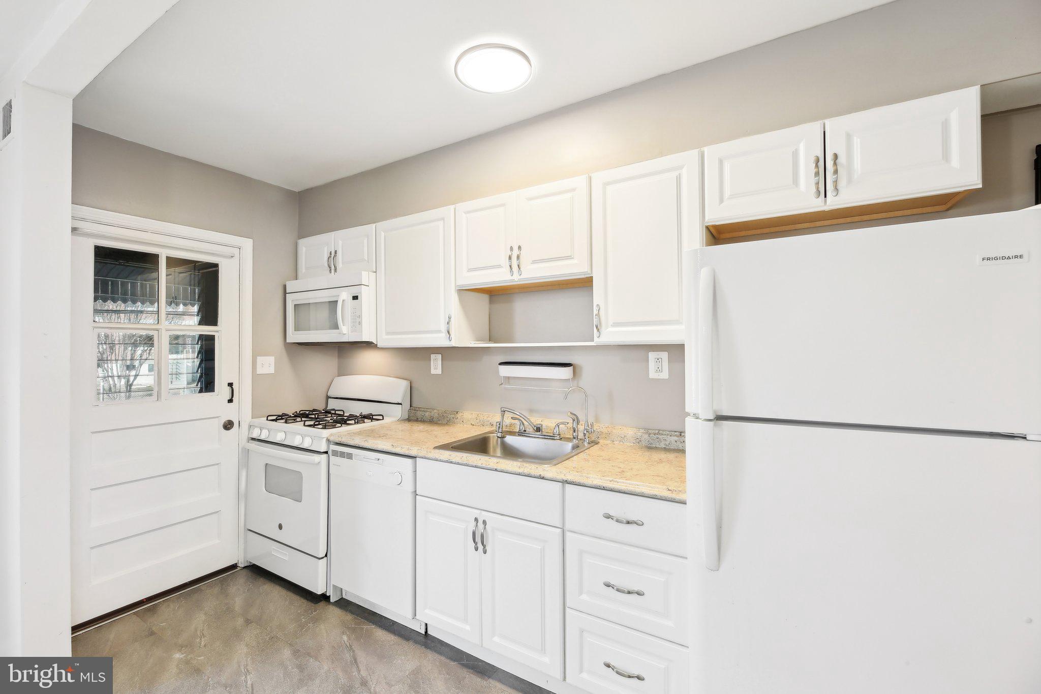 1718 Searles Road Dundalk, MD 21222 - Photo 14 of 32 Gallery Image 14