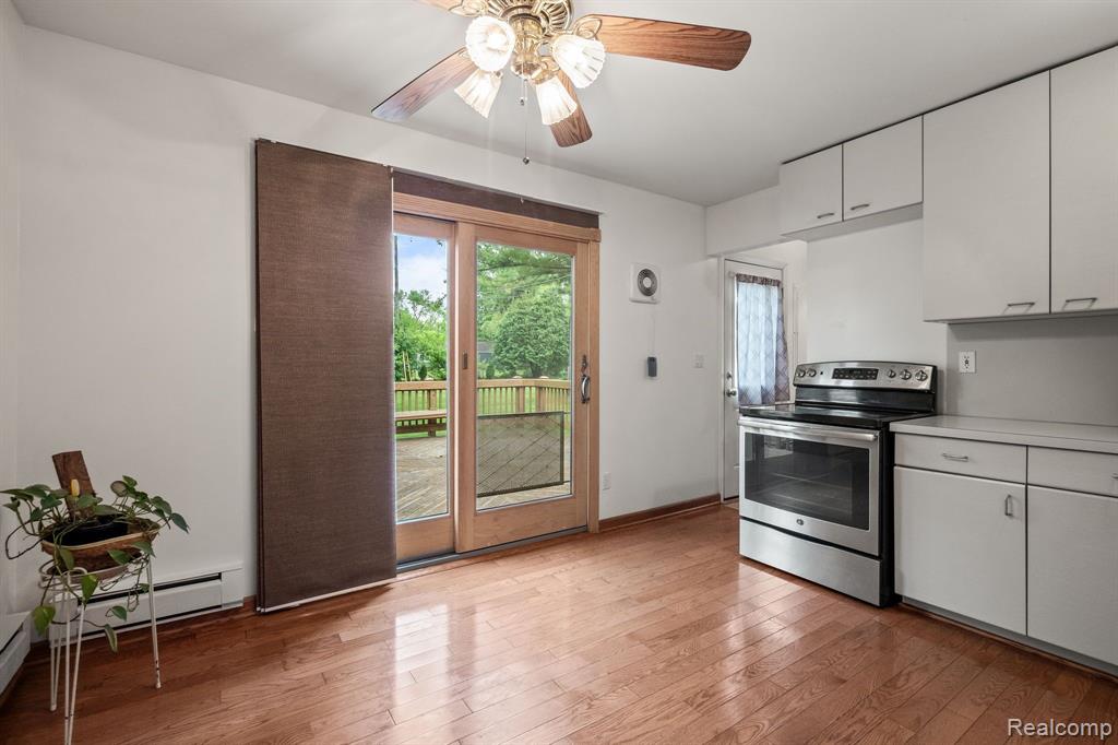 1837 Henbert Road West Bloomfield, MI 48324 - Photo 8 of 23 Gallery Image 8