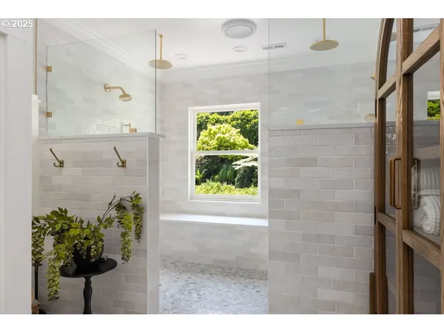 $5,295,000 | 11175 South Riverwood Road, Portland, OR 97219