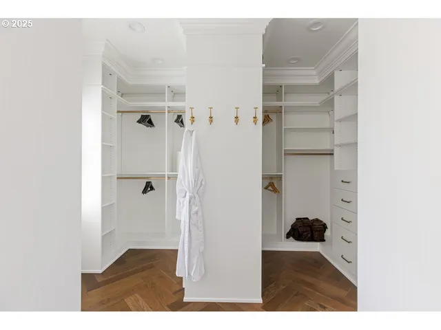 $5,295,000 | 11175 South Riverwood Road, Portland, OR 97219