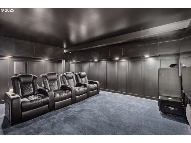 $5,295,000 | 11175 South Riverwood Road, Portland, OR 97219