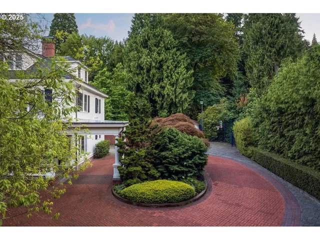 $5,295,000 | 11175 South Riverwood Road, Portland, OR 97219