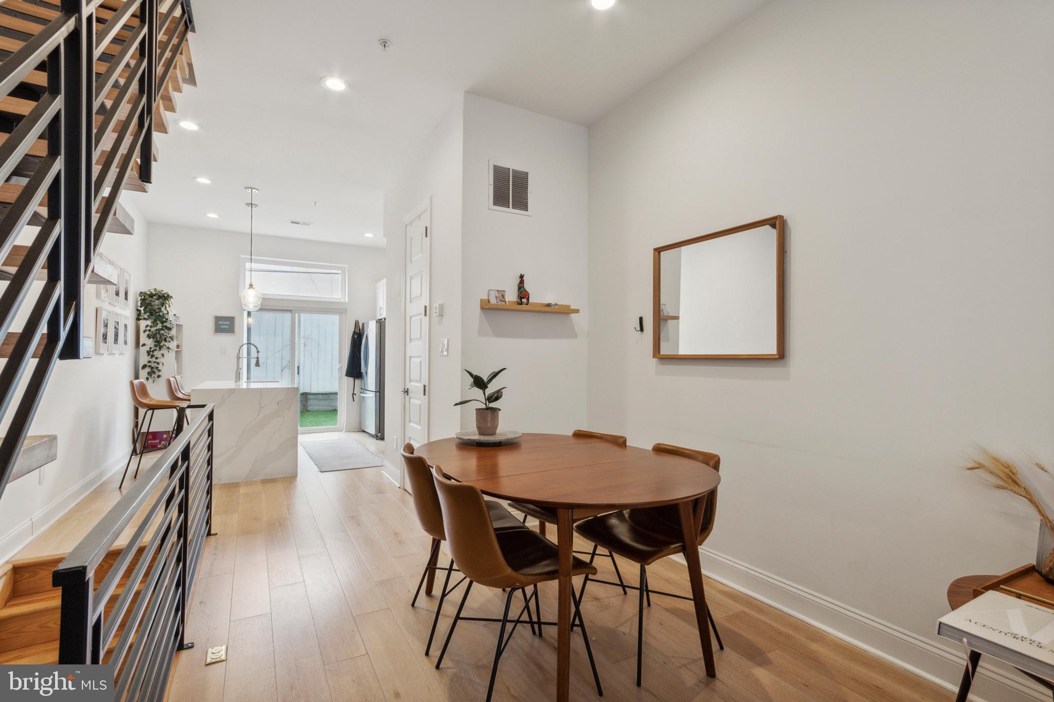 2145 Cross Street Philadelphia, PA 19146 - Photo 6 of 25 Dining room