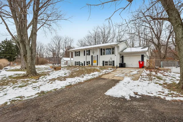 $235,000 | 8091 Deer Drive, Hennepin, IL 61327