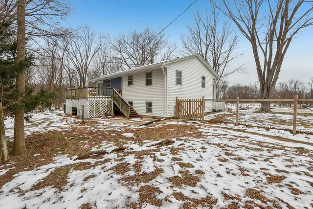 $235,000 | 8091 Deer Drive, Hennepin, IL 61327