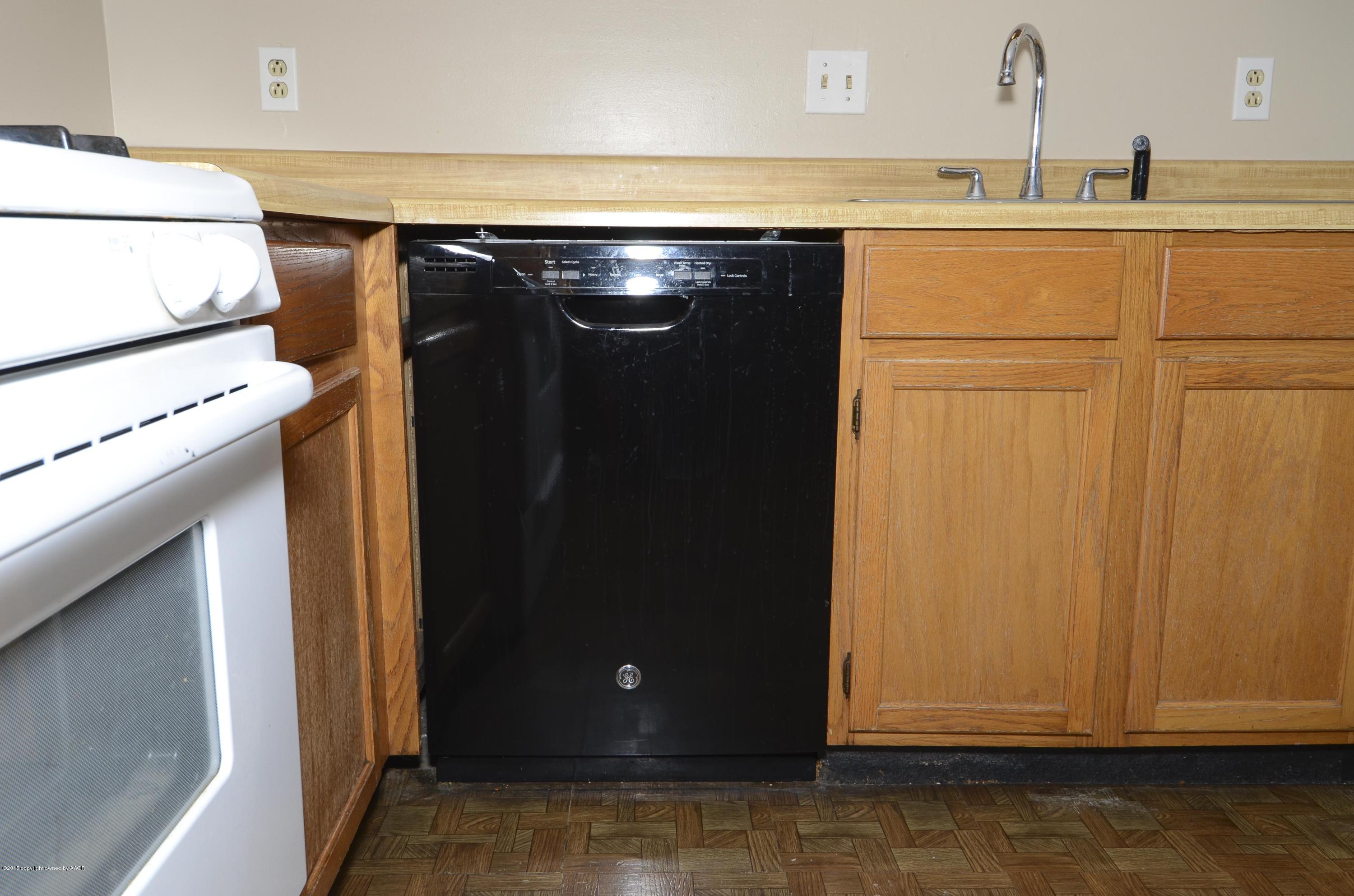 5300 Raindrop Lane Amarillo, TX 79110 - Photo 11 of 25 11 Dishwasher