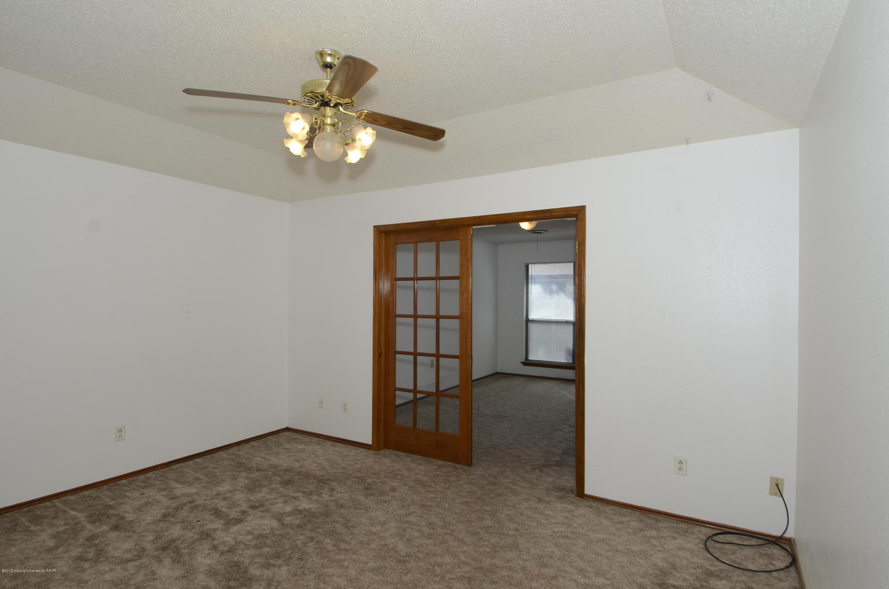 5300 Raindrop Lane Amarillo, TX 79110 - Photo 18 of 25 18 Master Bedroom