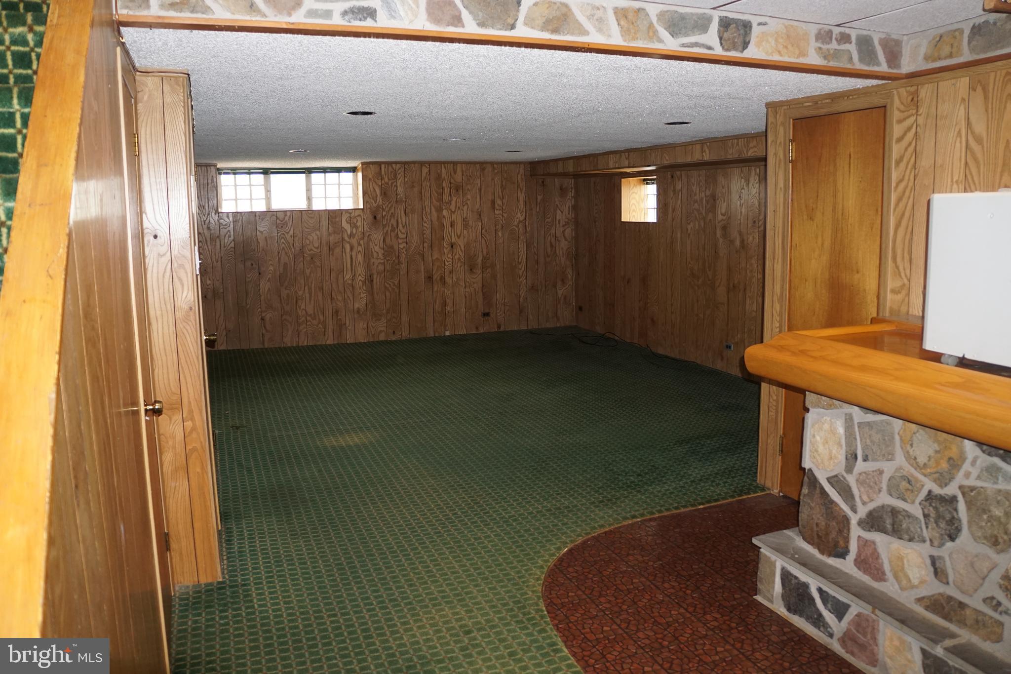 727 Colebrook Road Philadelphia, PA 19115 - Photo 17 of 25 Gallery Image 17