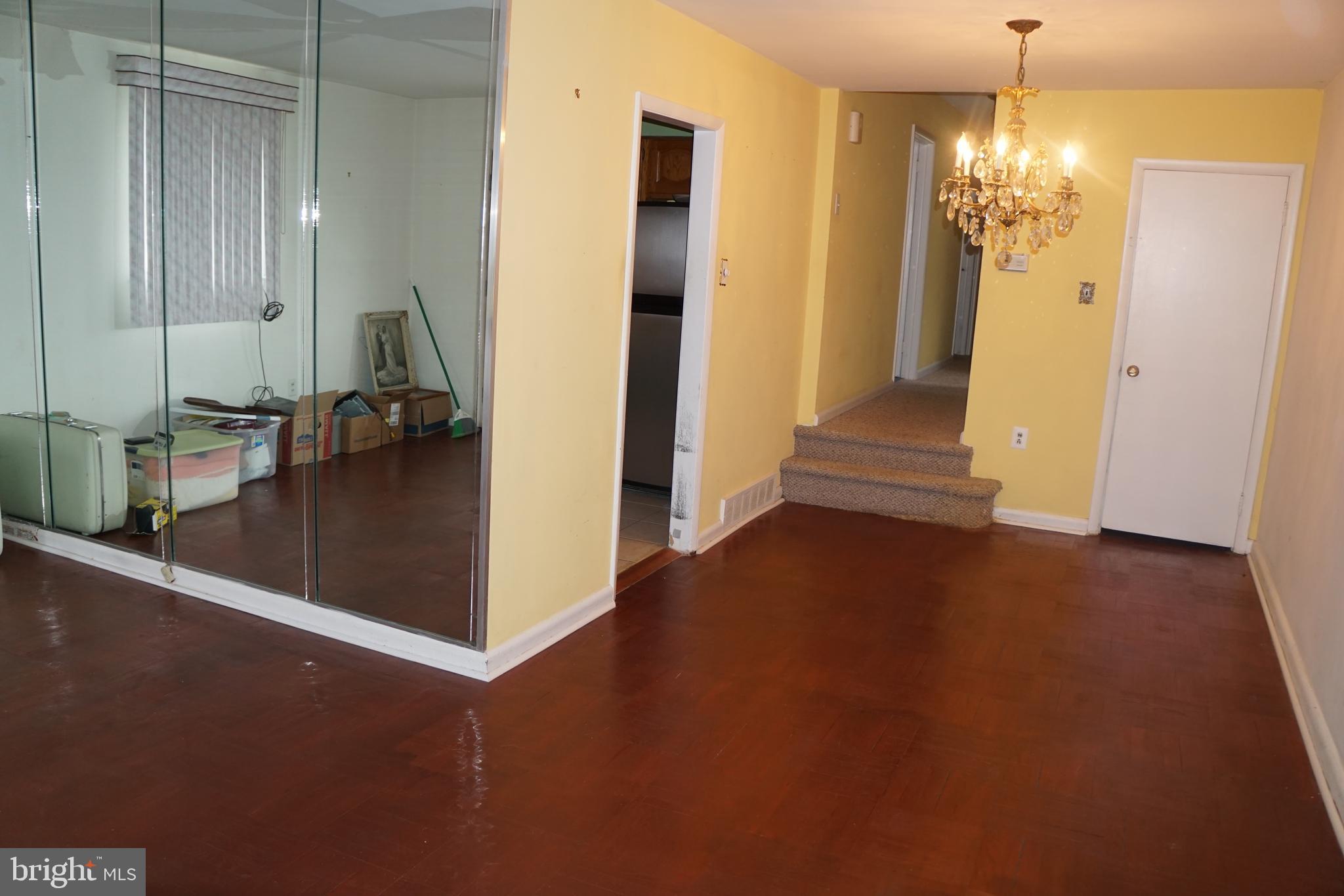 727 Colebrook Road Philadelphia, PA 19115 - Photo 6 of 25 Gallery Image 6