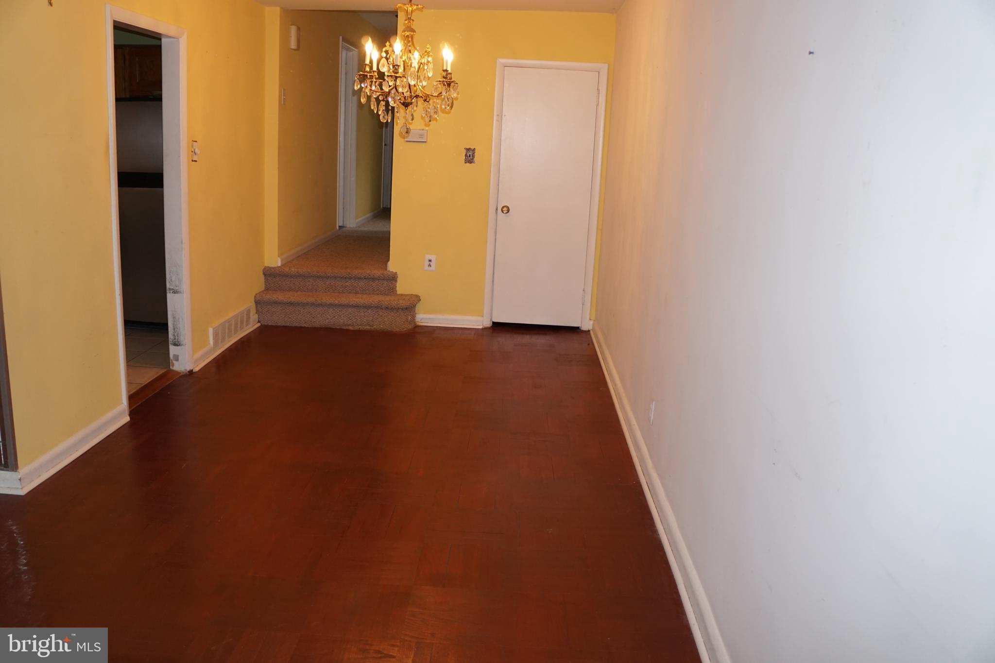727 Colebrook Road Philadelphia, PA 19115 - Photo 8 of 25 Gallery Image 8