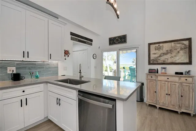 $1,750,000 | 425 North Riverside Drive, Edgewater, FL 32132