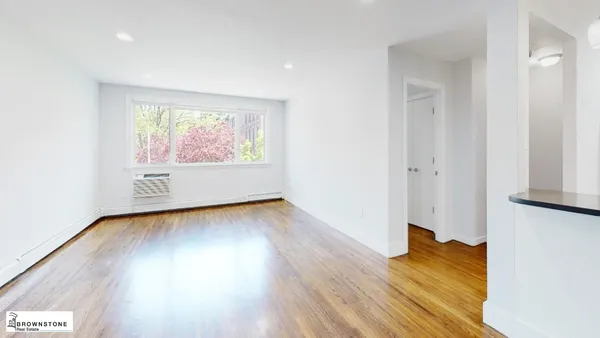 $8,200 | 578 Henry Street, Unit 3 | Carroll Gardens