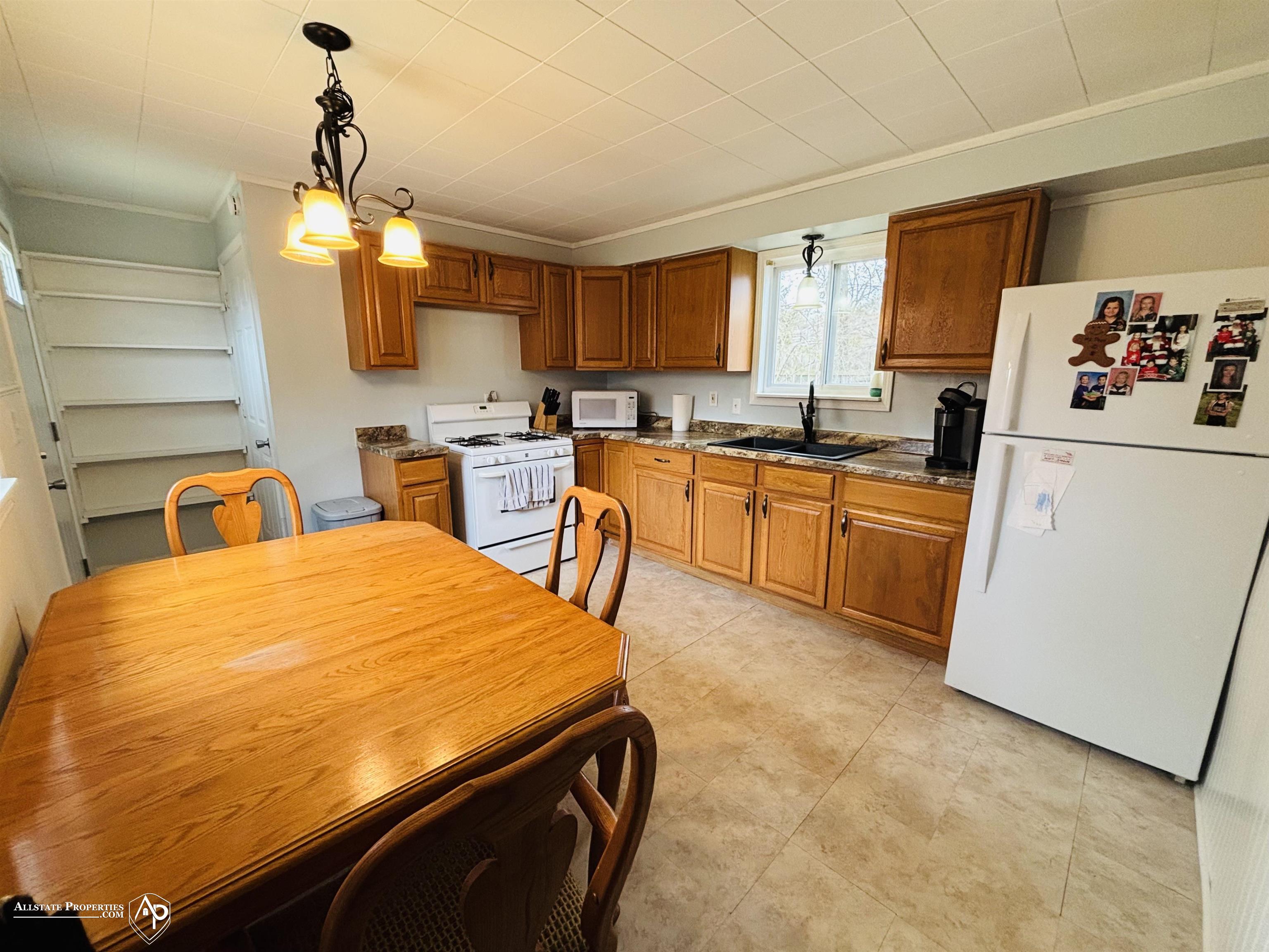 12142 Davison Road Davison, MI 48423 - Photo 5 of 16
