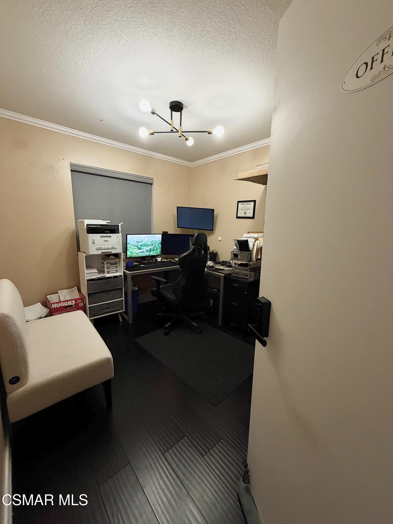 969 Roldan Avenue Simi Valley, CA 93065 - Photo 23 of 32 IMG_9468