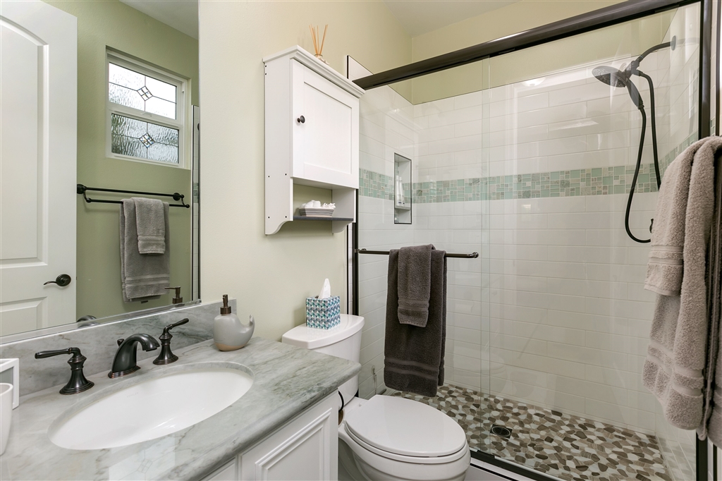 2432 Lapis Road Carlsbad, CA 92009 - Photo 14 of 25 Gallery Image 14