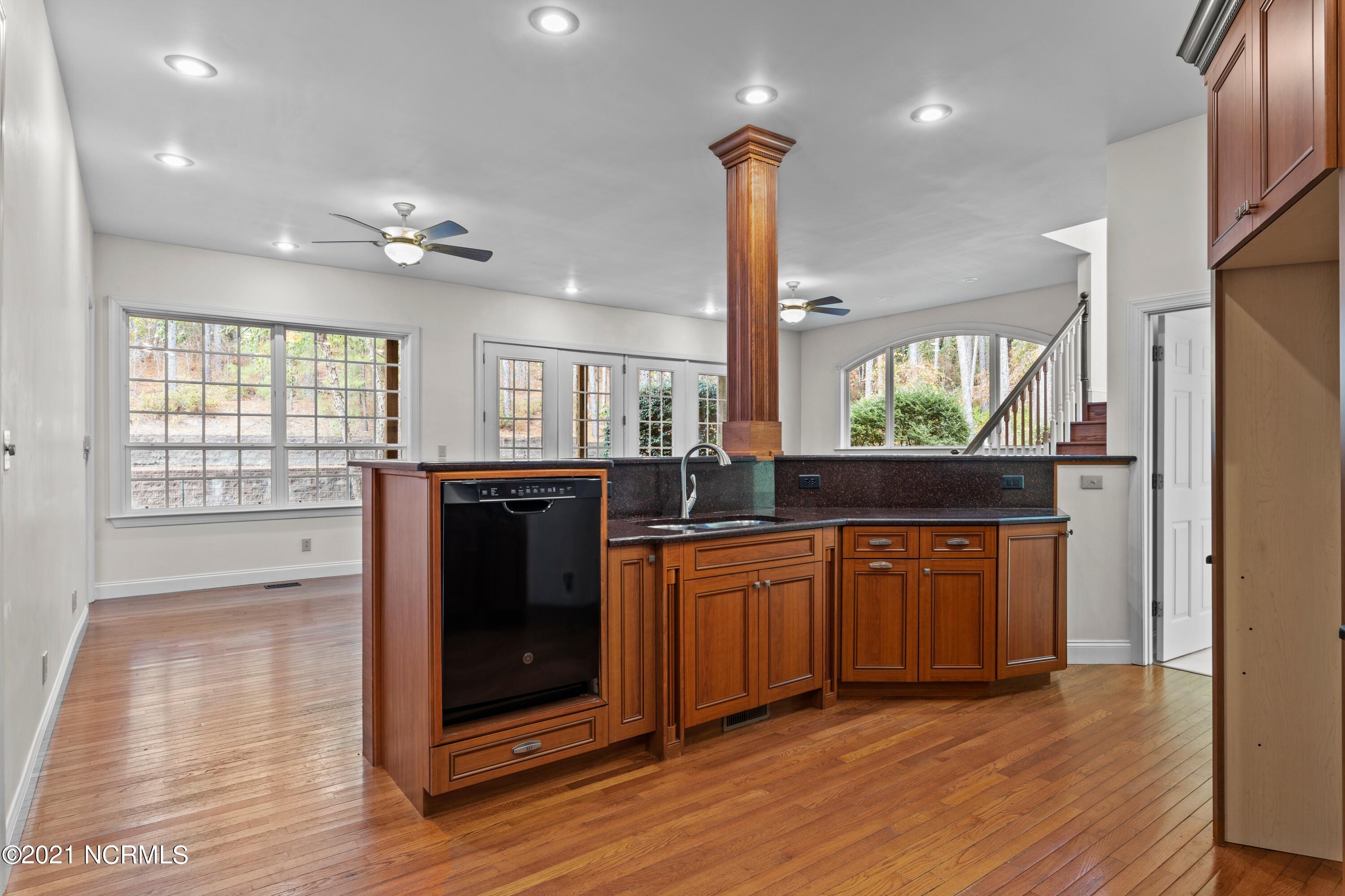 240 Cliff Road Southern Pines, NC 28387 - Photo 24 of 51 23-print-IMG_8744