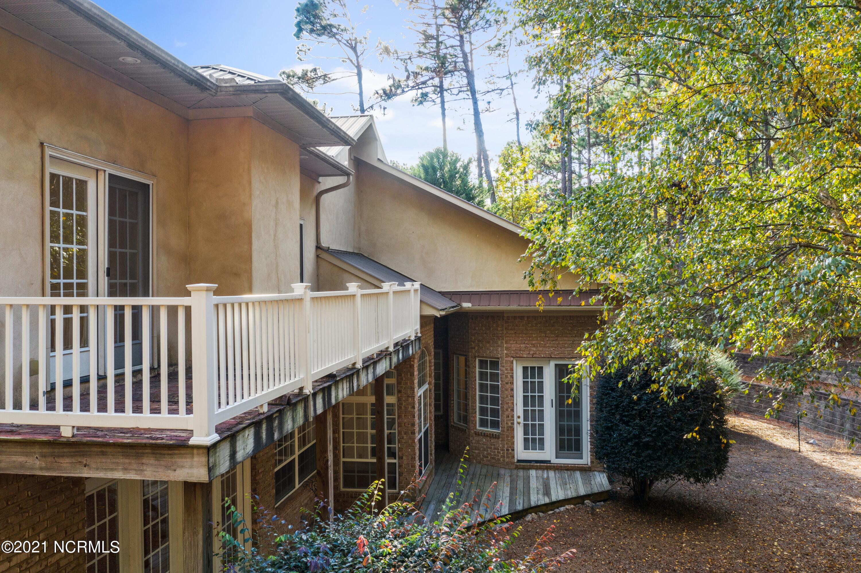 240 Cliff Road Southern Pines, NC 28387 - Photo 4 of 51 5-print-DJI_0820
