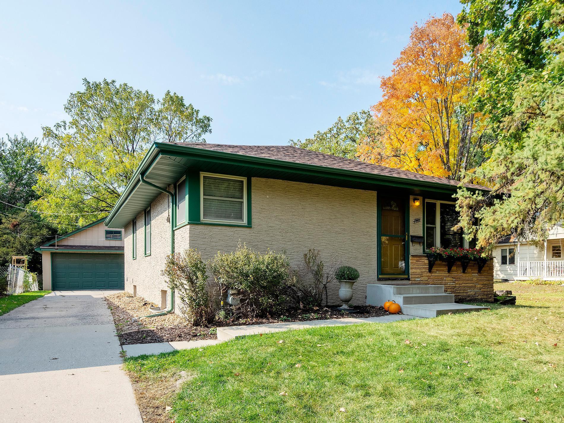 1901 Malvern Street Lauderdale, MN 55113 - Photo 1 of 20