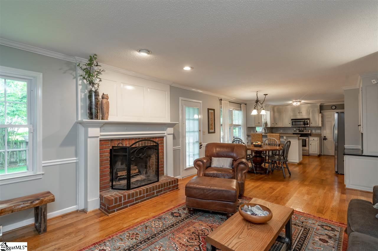 210 Burning Bush Road Greenville, SC 29607 - Photo 7 of 21 Gallery Image 7