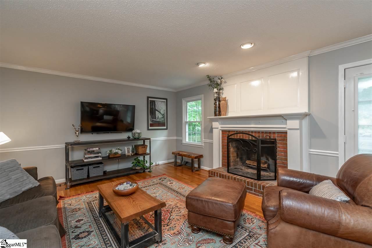 210 Burning Bush Road Greenville, SC 29607 - Photo 8 of 21 Gallery Image 8