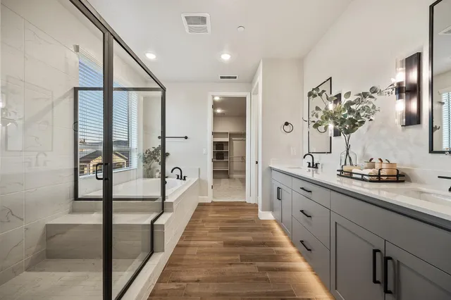 $825,000 | 7243 West Ashcroft Avenue, Fresno, CA 93723