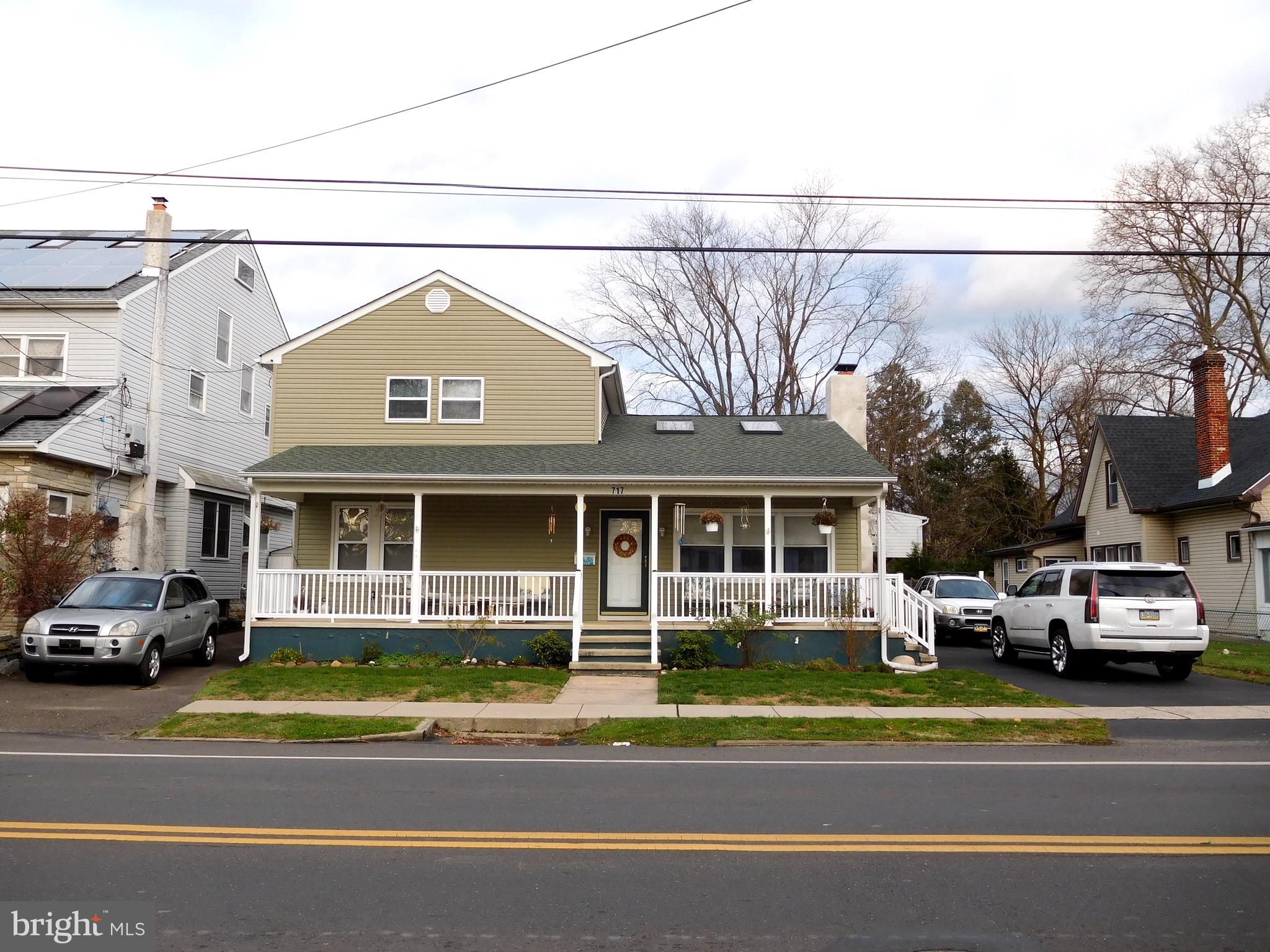 717 Cedar Avenue Croydon, PA 19021 - Photo 2 of 32
