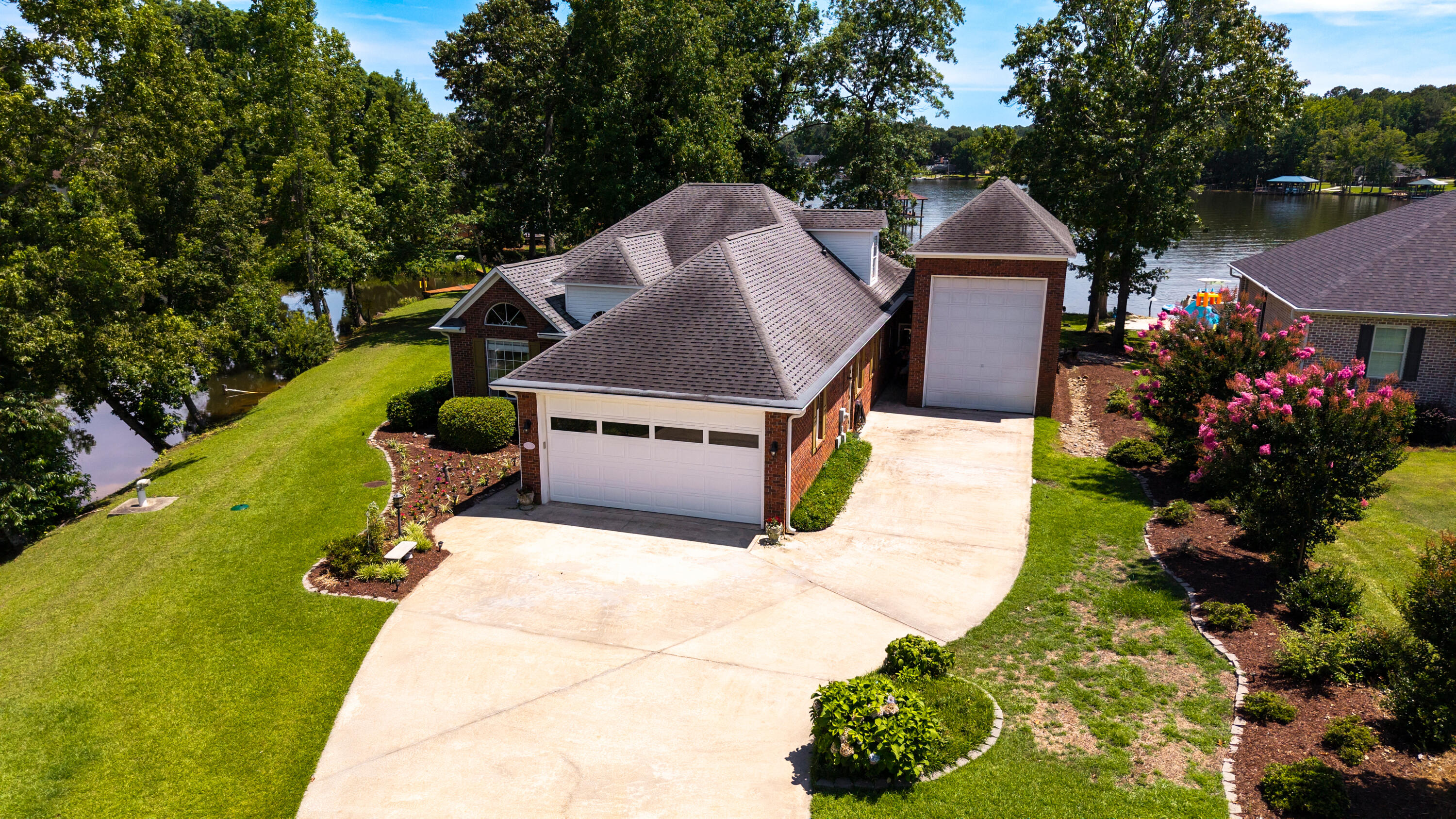 13 Ridge Lake Drive Manning, SC 29102 - Photo 10 of 40 Large Driveway for Extra Parking