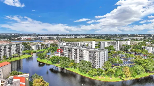 $350,000 | 2221 Cypress Island Drive, Unit 708, Pompano Beach, FL 33069