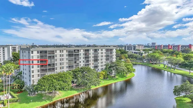 $350,000 | 2221 Cypress Island Drive, Unit 708, Pompano Beach, FL 33069