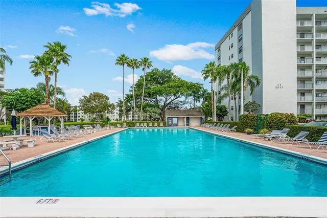 $350,000 | 2221 Cypress Island Drive, Unit 708, Pompano Beach, FL 33069