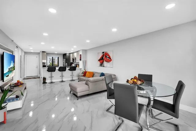 $350,000 | 2221 Cypress Island Drive, Unit 708, Pompano Beach, FL 33069