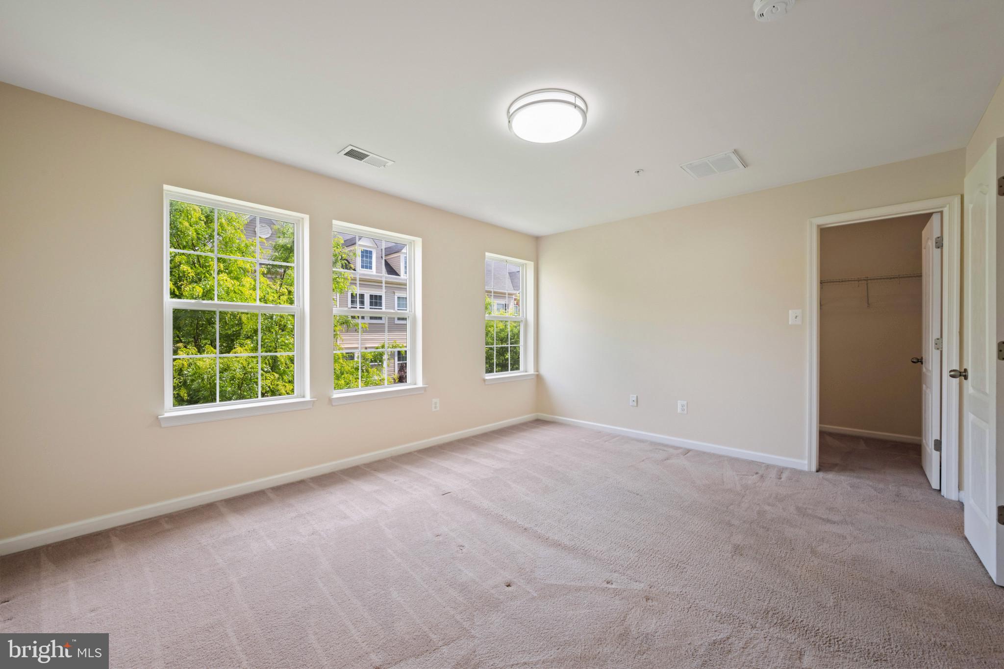 7062 Foxton Way Hanover, MD 21076 - Photo 23 of 41 an empty room with a window