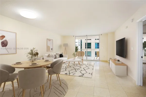 $2,800 | 1200 Brickell Bay Drive, Unit 1614, Miami, FL 33131