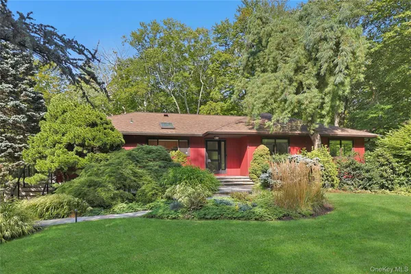 $1,399,000 | 6 Killington Street, Chappaqua, NY 10514