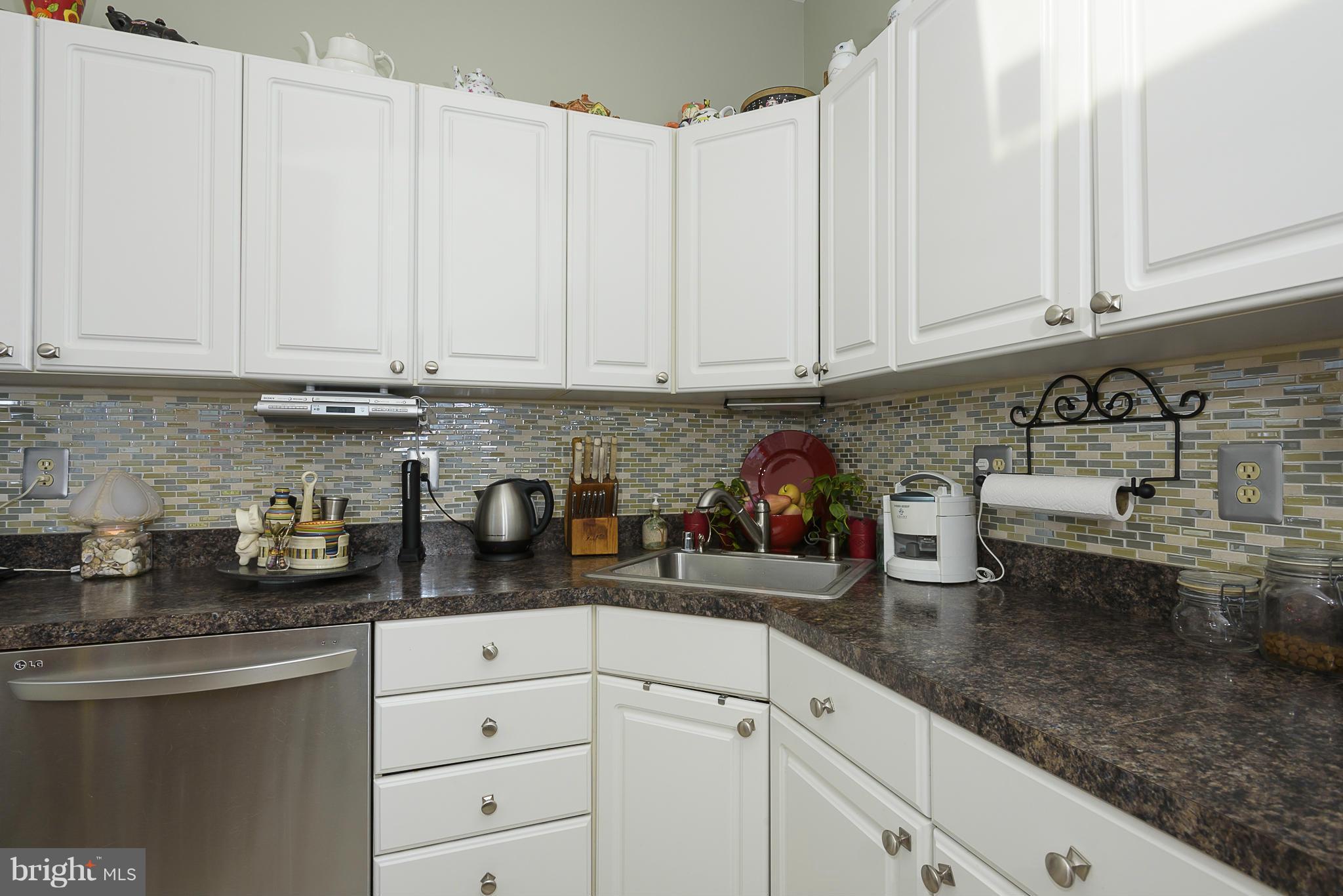 248 Wanda Road Pasadena, MD 21122 - Photo 11 of 25 KITCHEN